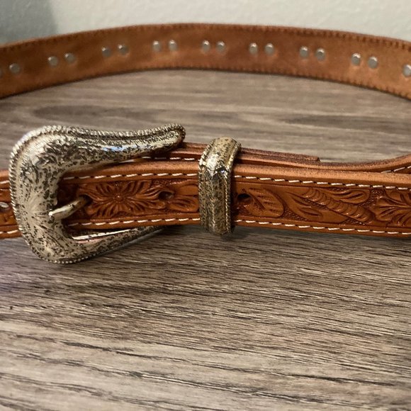 Ranger Belt Company Reddish Brow Silver Medallion Tooled  Genuine Leather Belt - Picture 8 of 10